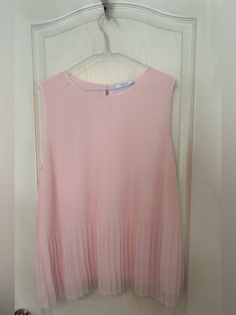 NWT Ricki's Pink Pleated Sleeveless Blouse